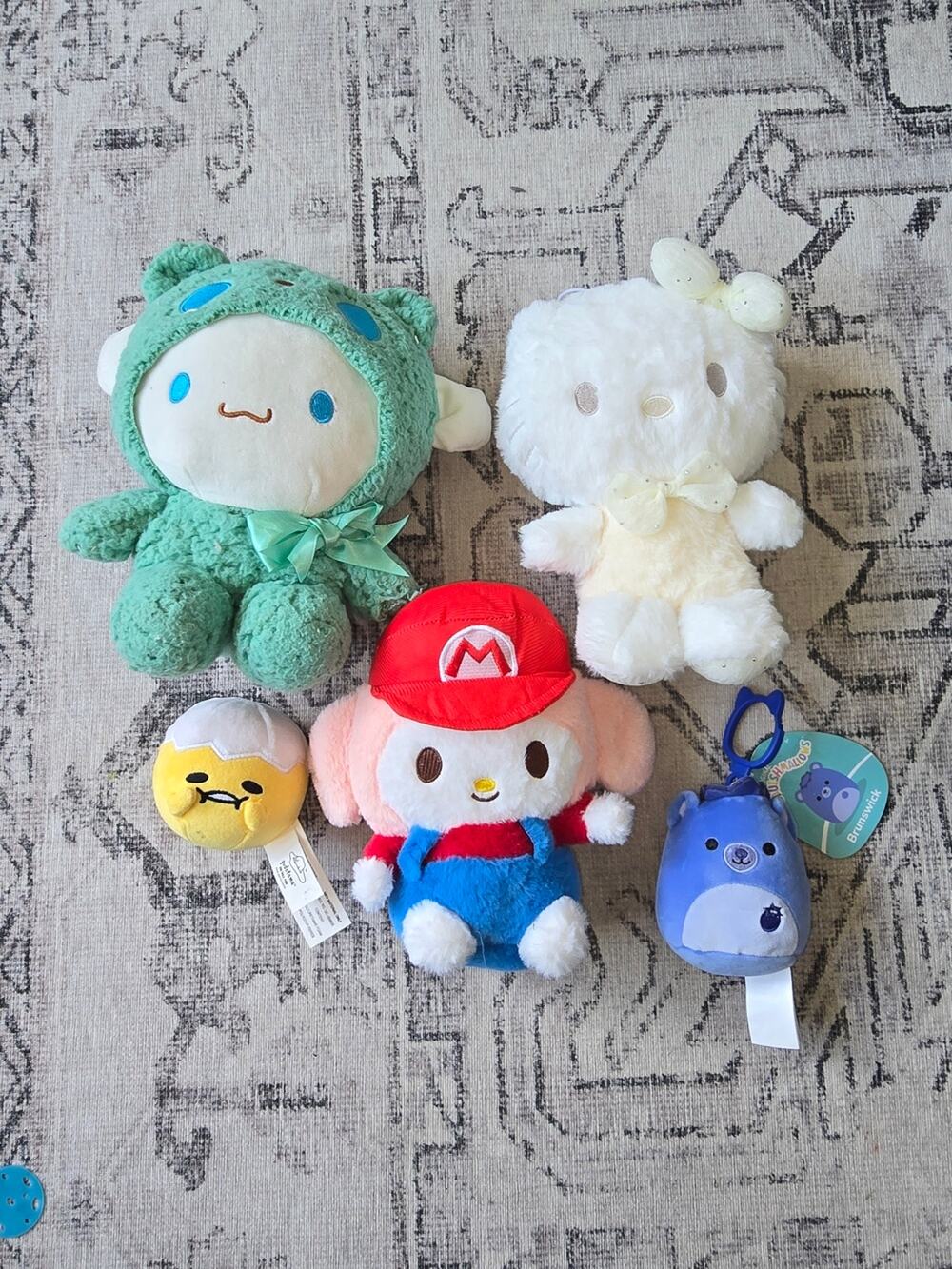 Sanrio Plush Bundle Featuring Hello Kitty My Melody Characters